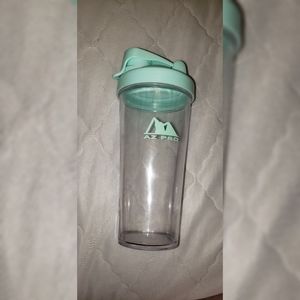 Shaker bottle